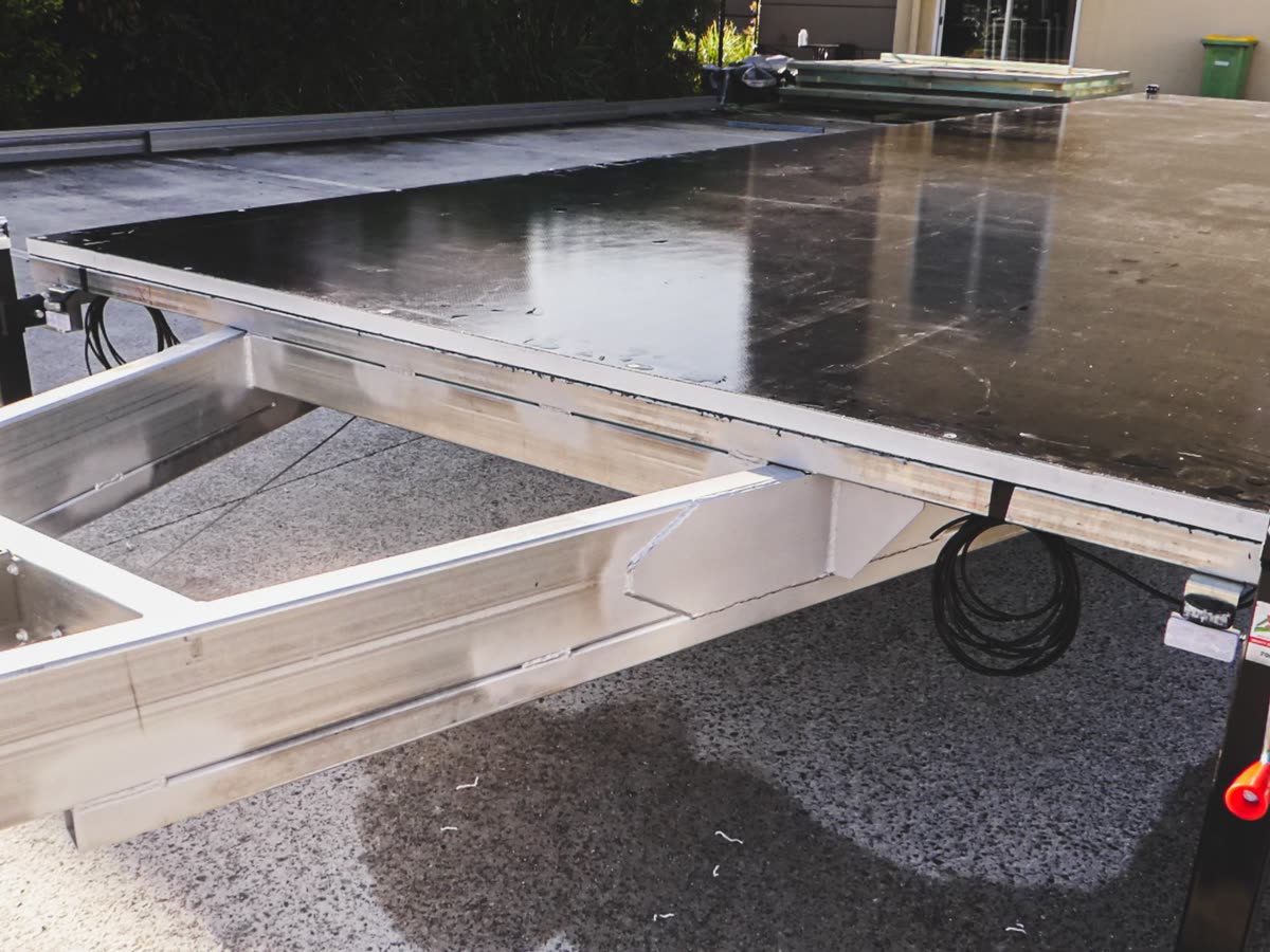 Tiny home trailer jack leg detail — 3175kg rated stands